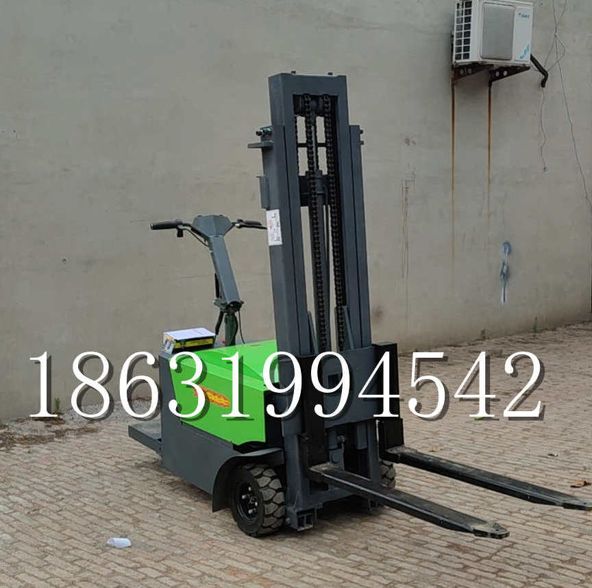 抚顺县优程全电动叉车插腿式堆高车液压装卸车1.5吨升高小型站驾式铲车